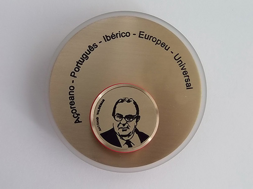Medalha em homenagem ao Investigador Ant&oacute;nio Valdemar